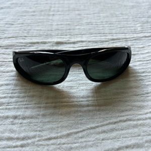 Ray-Ban 4332 Sunglasses